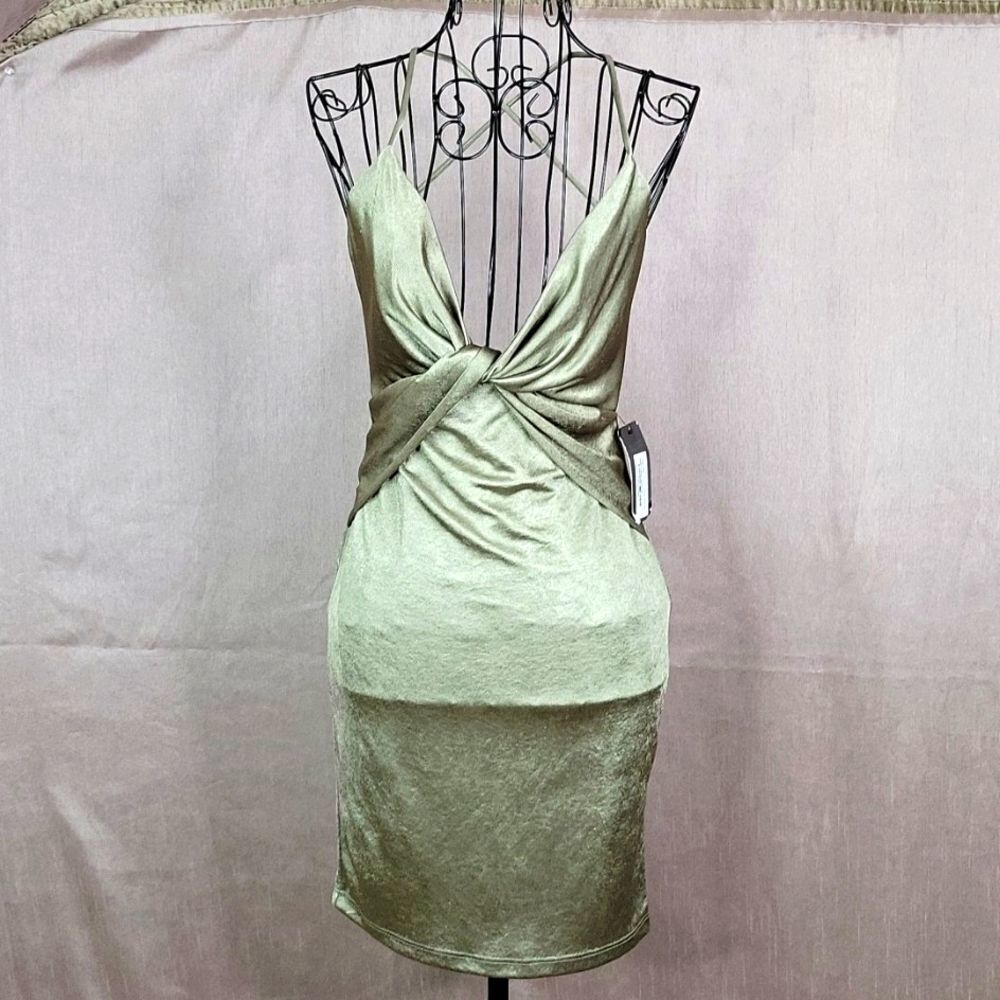 BABE SOCIETY LADY SAGE Twist Front Strappy Satin Mini Dress‎ Medium